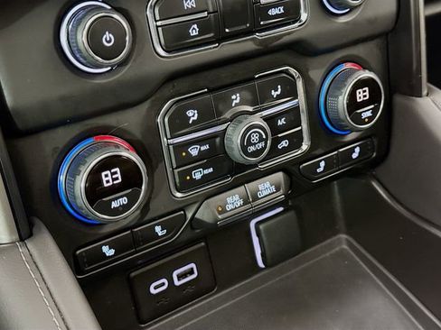 Used 2023 Chevrolet Suburban Z71 w/ Z71 Off-Road Package image 18