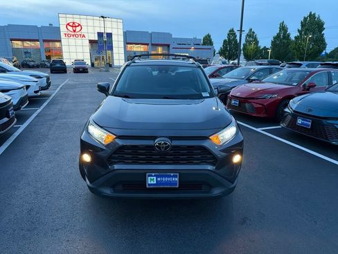 Used 2021 Toyota RAV4 XLE w/ Convenience Package AWD/4WD image 2