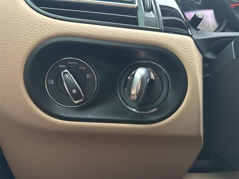 Used 2020 Porsche Macan image 23