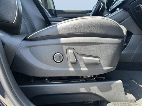 Used 2024 Hyundai Palisade Limited AWD/4WD image 27