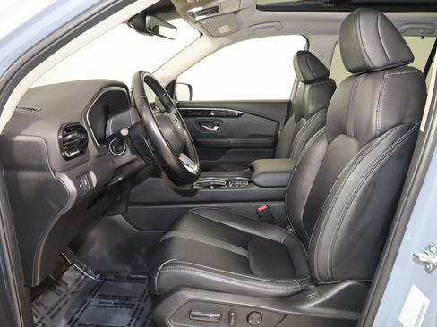 Used 2023 Honda Pilot Touring image 12