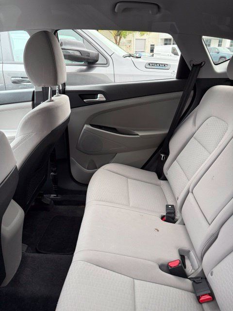 Used 2021 Hyundai Tucson SE AWD/4WD image 9