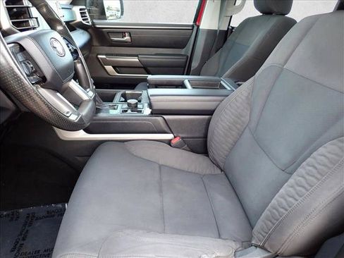 Used 2022 Toyota Tundra SR5 w/ SR5 Convenience Package AWD/4WD image 11