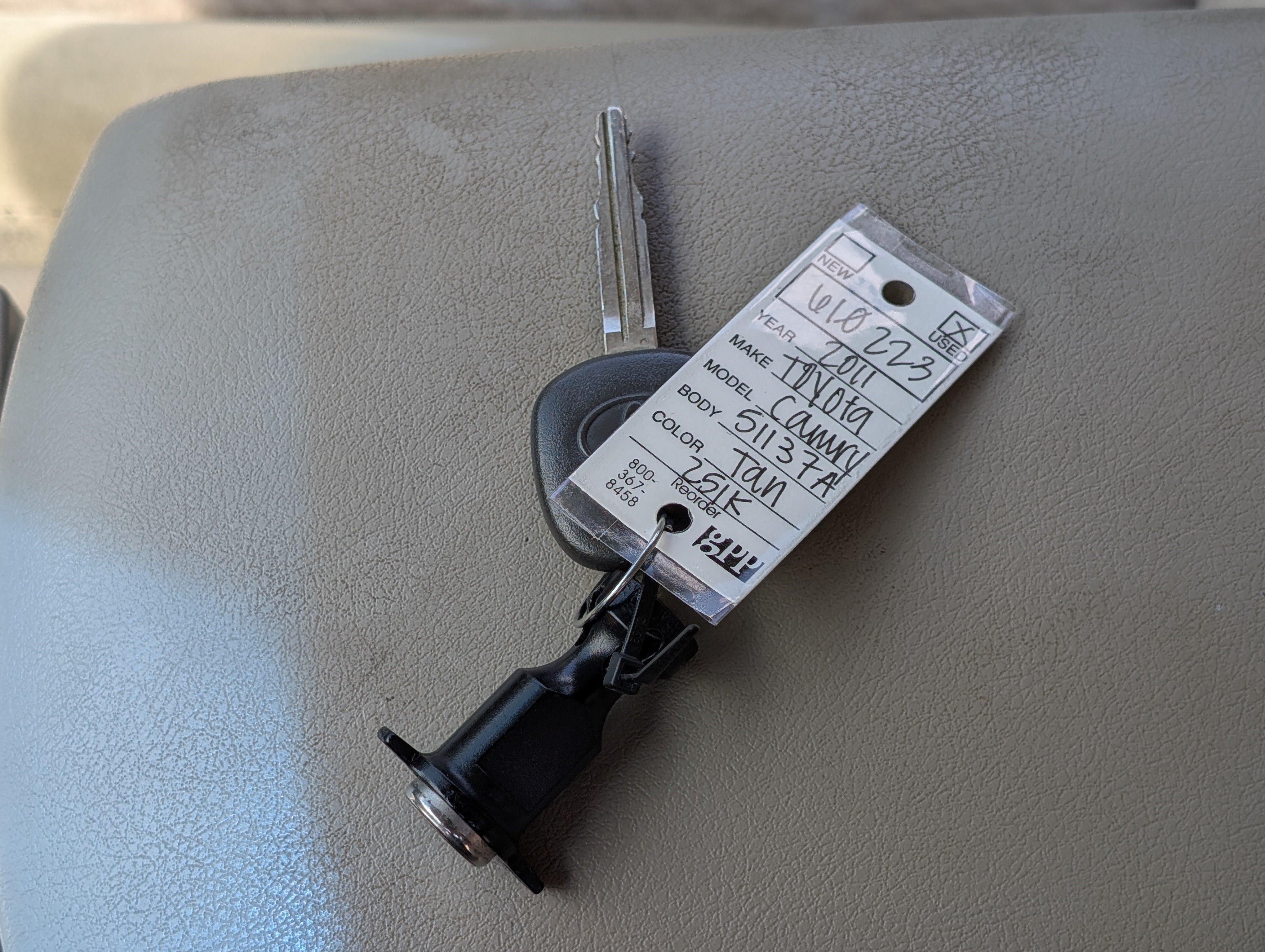 Used 2011 Toyota Camry LE w/ LE Extra-Value Pkg FWD image 15