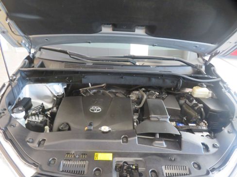 Used 2017 Toyota Highlander XLE FWD image 59