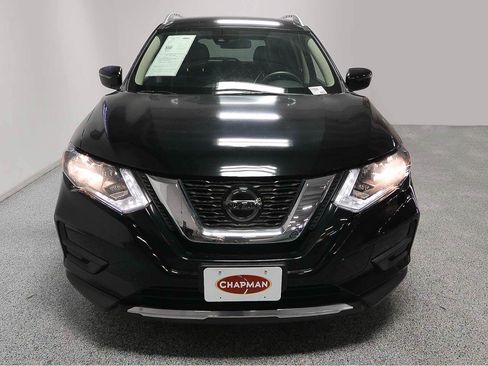 Used 2020 Nissan Rogue SV FWD image 2