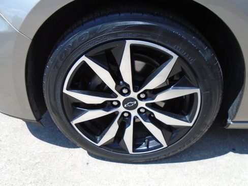 Used 2022 Chevrolet Malibu RS FWD image 17