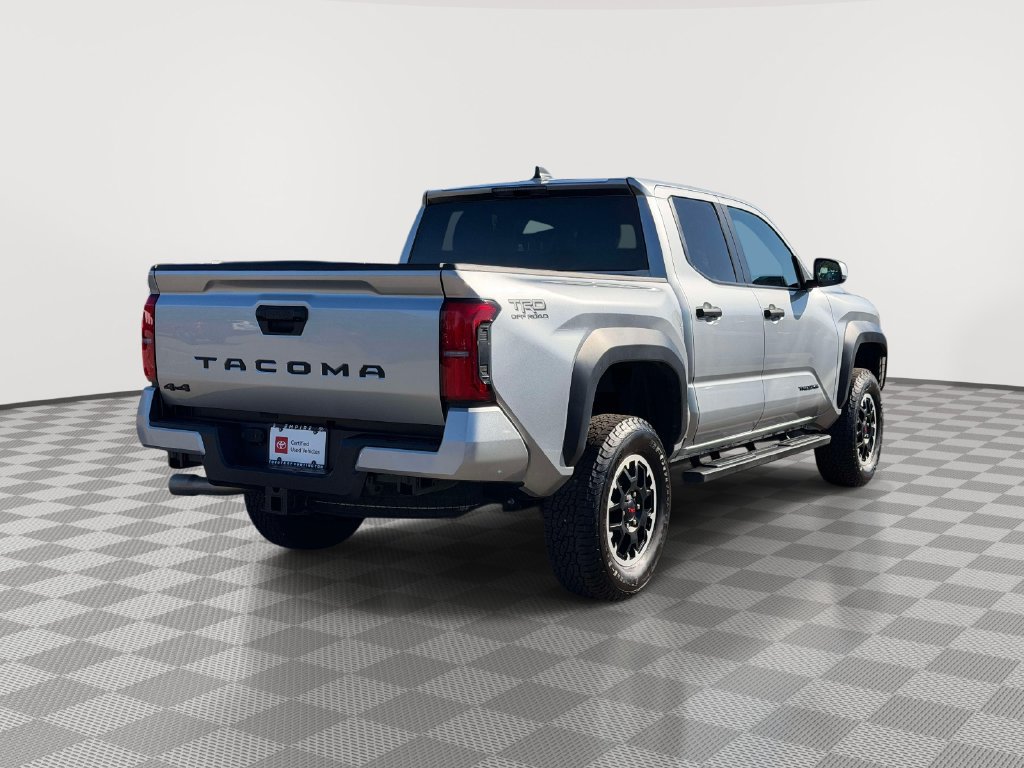 Used 2025 Toyota Tacoma TRD Off-Road AWD/4WD image 3