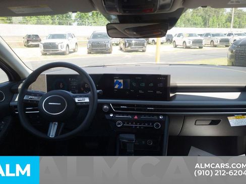 Used 2025 Hyundai Sonata SE image 18