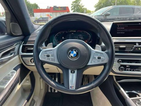 Used 2022 BMW 750i xDrive w/ Luxury Rear Seating Package AWD/4WD image 17