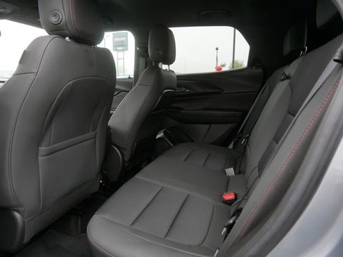Used 2023 Chevrolet TrailBlazer RS w/ Convenience Package AWD/4WD image 16