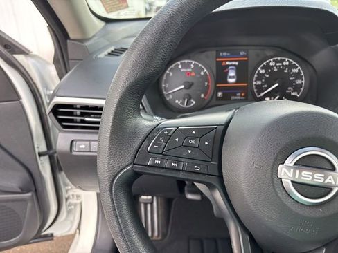 Used 2024 Nissan Altima 2.5 S FWD image 16