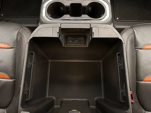 Used 2023 GMC Sierra 3500 AT4 w/ AT4 Preferred Package AWD/4WD image 24