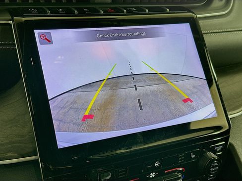 Used 2023 Jeep Grand Cherokee Limited image 23