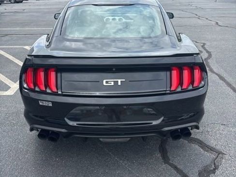 Used 2018 Ford Mustang GT RWD image 9