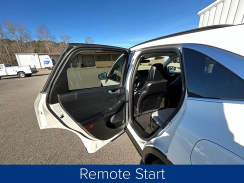 Used 2025 Ford Escape Platinum w/ Premium Technology Package image 16