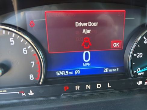 Certified 2024 Ford Explorer XLT image 7