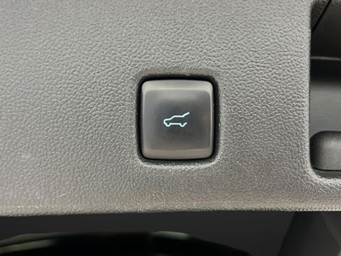 Used 2022 Ford Escape SEL w/ Equipment Group 302A AWD/4WD image 30