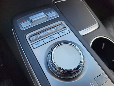 Used 2025 Genesis GV70 3.5T Sport w/ Sport Advanced Package image 20