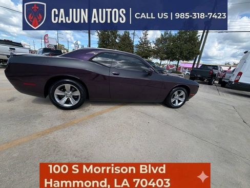 Used 2020 Dodge Challenger SXT RWD image 14