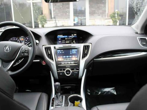 Used 2020 Acura TLX image 32