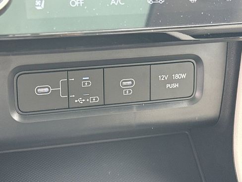 New 2026 Hyundai Tucson Limited image 32