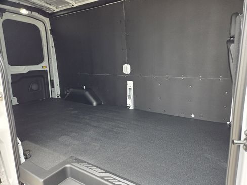 New 2026 Ford Transit 250 148 Medium Roof RWD image 27