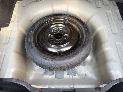 Used 2022 Hyundai Elantra Limited image 31