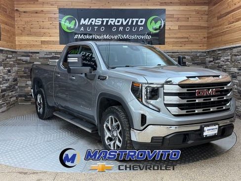 Used 2023 GMC Sierra 1500 SLE AWD/4WD image 1