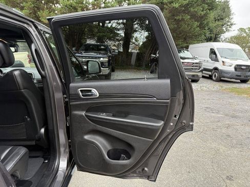 Used 2019 Jeep Grand Cherokee Limited AWD/4WD image 13