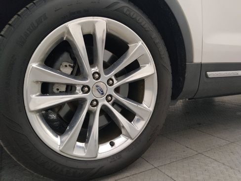 Used 2018 Ford Explorer XLT w/ Equipment Group 202A image 31