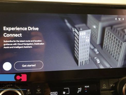 Certified 2023 Toyota Highlander XLE AWD/4WD image 23