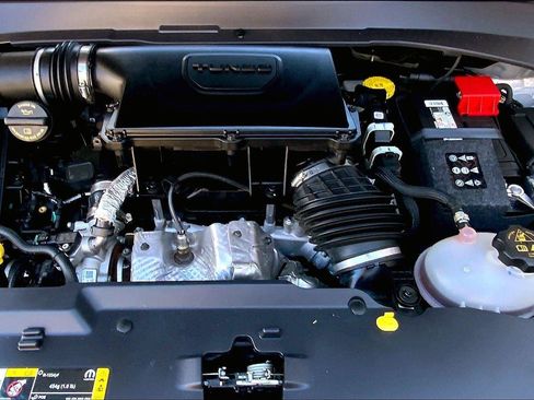 Certified 2024 Jeep Compass Latitude image 10