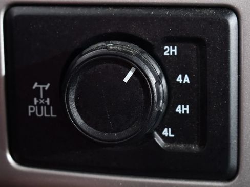 Used 2018 Ford F150 Lariat w/ Equipment Group 502A Luxury AWD/4WD image 30