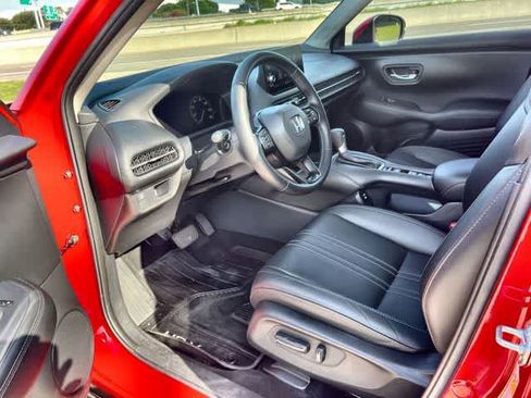 Certified 2025 Honda HR-V EX-L image 3