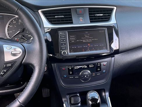 Used 2019 Nissan Sentra SV FWD image 7