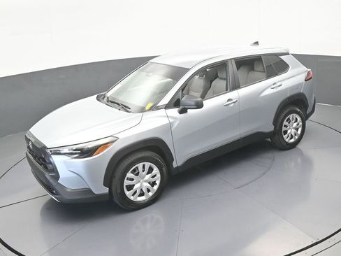 Used 2026 Toyota Corolla Cross L FWD image 39