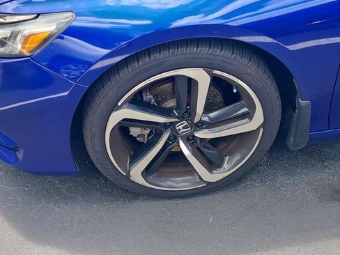 Used 2020 Honda Accord Sport image 4