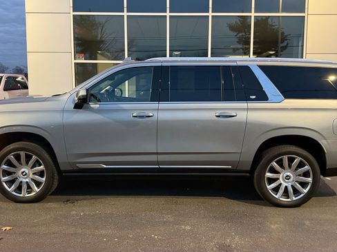 Used 2024 Cadillac Escalade ESV Premium Luxury Platinum w/ Heavy-Duty Trailer Package image 1