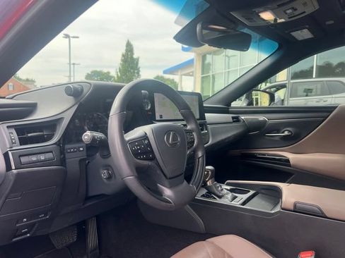Used 2023 Lexus ES 350 Ultra Luxury w/ Accessory Package (Z2) FWD image 13
