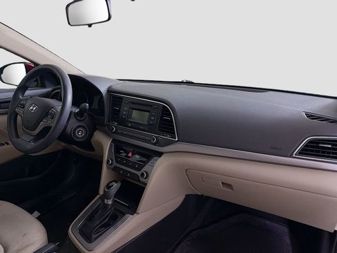 Used 2018 Hyundai Elantra SE w/ Cargo Package image 18