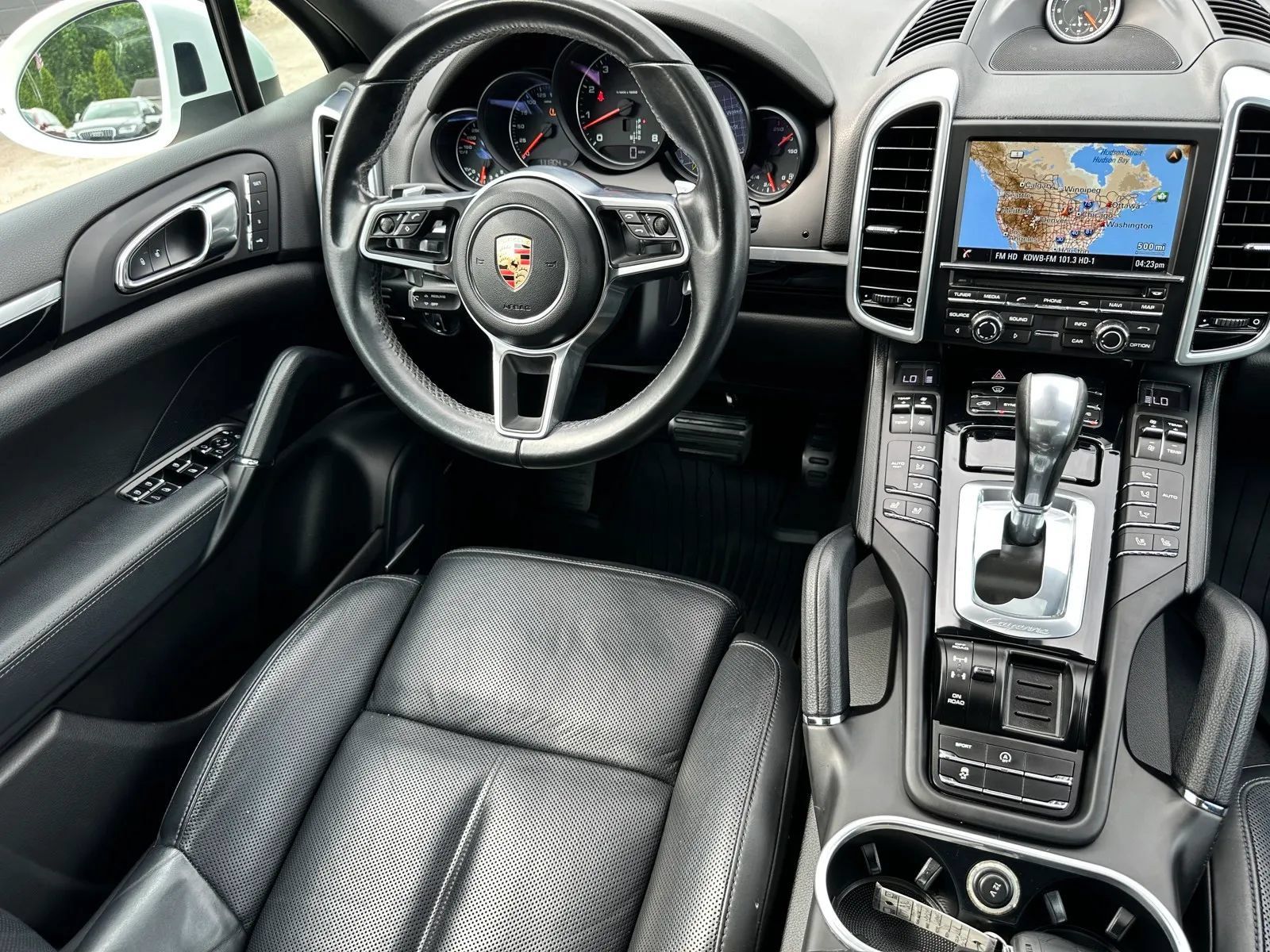 Used 2016 Porsche Cayenne AWD/4WD image 12