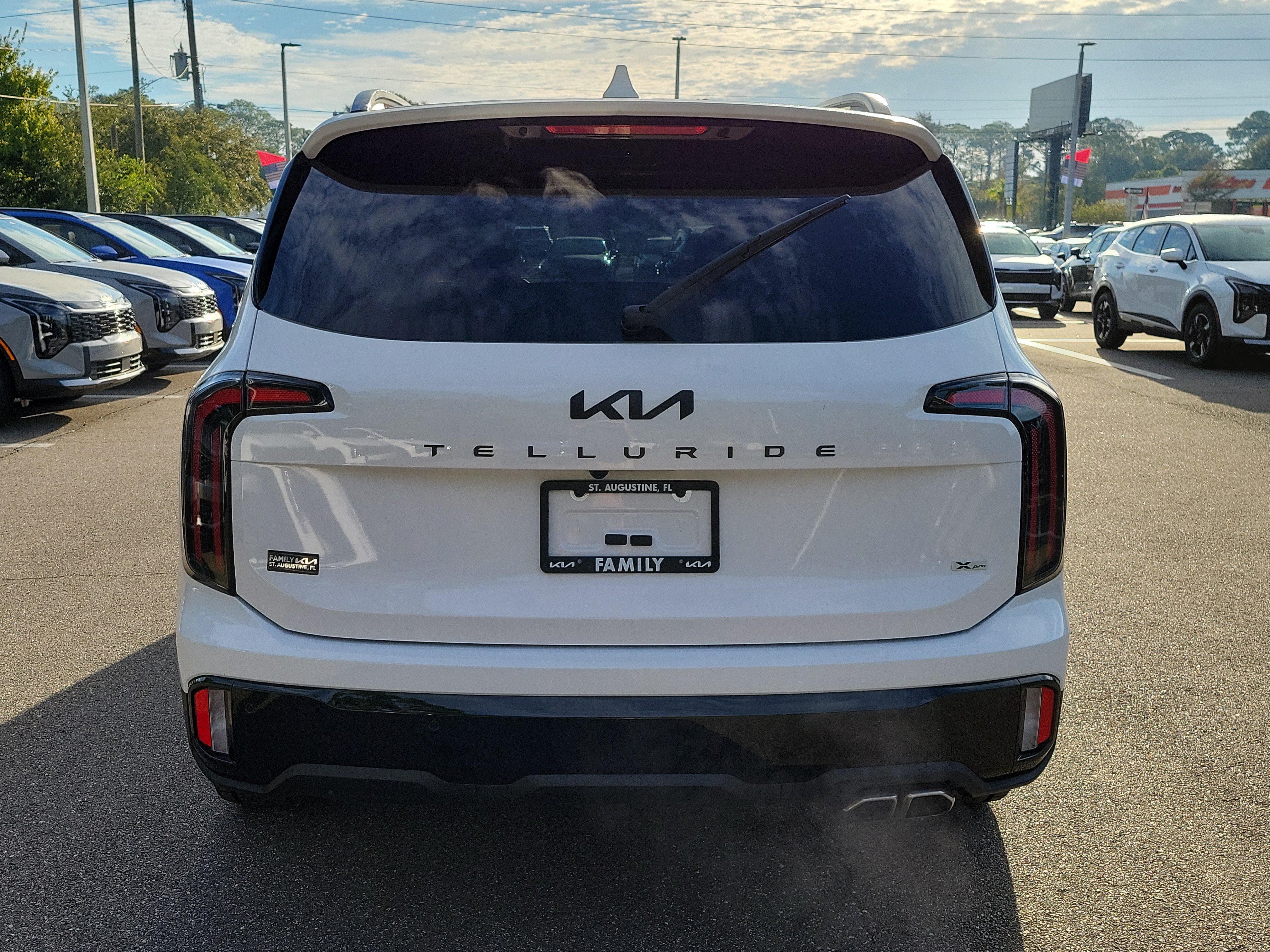 Used 2025 Kia Telluride SX Prestige X-Pro AWD/4WD image 4