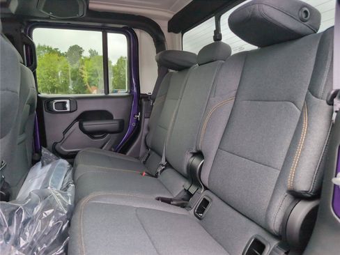 New 2026 Jeep Gladiator Sport AWD/4WD image 36