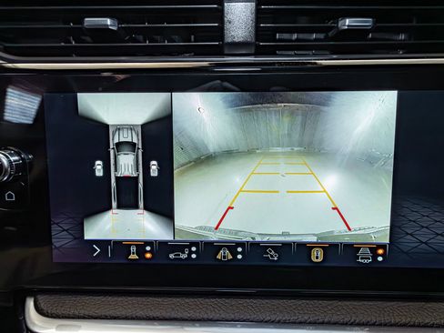 Used 2025 GMC Sierra 3500 Denali w/ Denali Reserve Package image 21