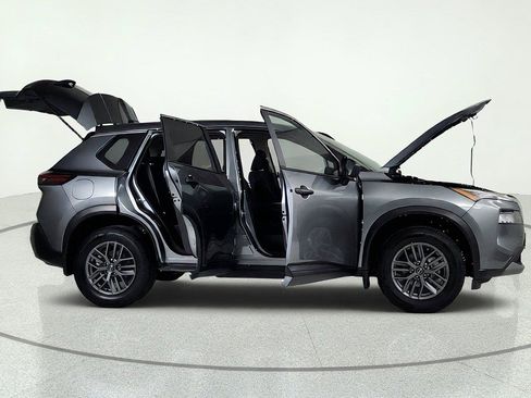 Used 2023 Nissan Rogue S AWD/4WD image 15