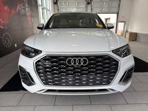 Used 2025 Audi Q5 2.0T Premium Plus w/ Premium Plus Package AWD/4WD image 7