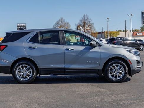 Used 2024 Chevrolet Equinox LT w/ Driver Convenience Package image 5