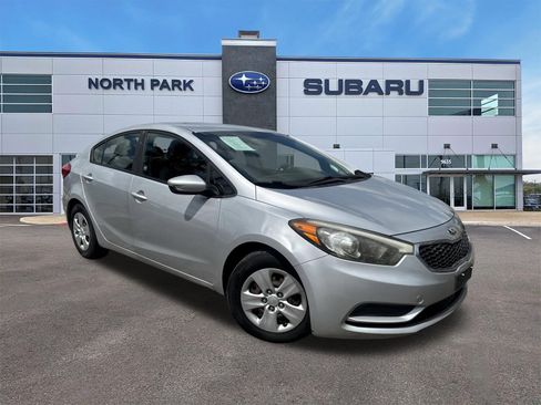 Used 2016 Kia Forte LX FWD image 1