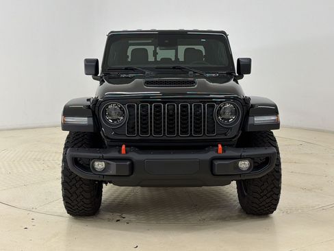 Used 2025 Jeep Gladiator Mojave AWD/4WD image 6